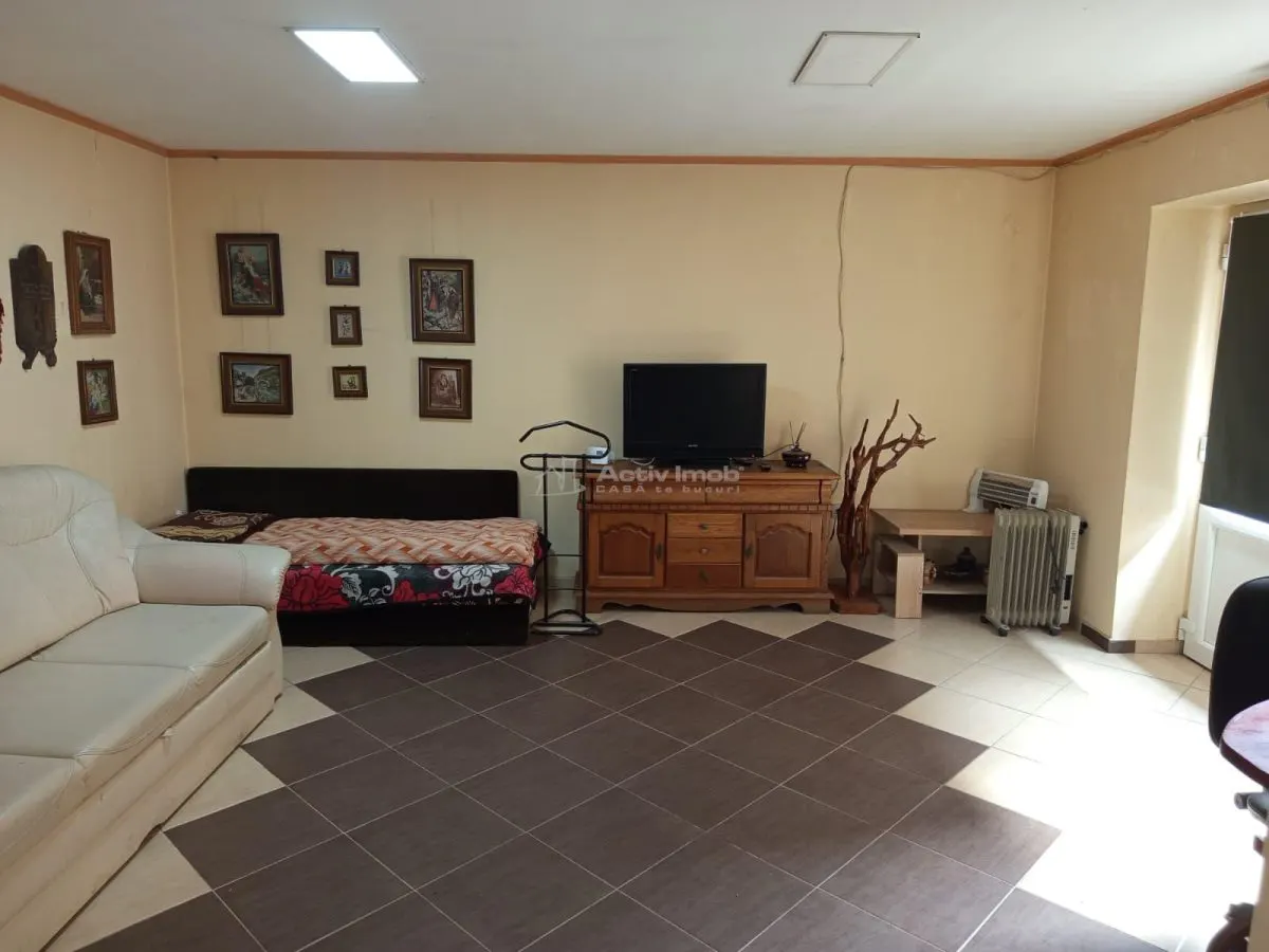 奥拉维察，钥匙入住房屋，7间房间，阁楼改造可能，价格可议 - foto 4