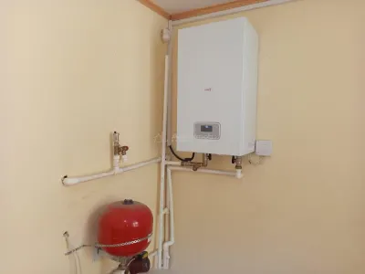 奥拉维察，钥匙入住房屋，7间房间，阁楼改造可能，价格可议 - foto 8