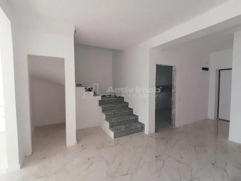 Casa Independiente, Prelungirea Ghencea-Margelelor, 225.000€ IVA incluido, 0% Comisión - foto 6