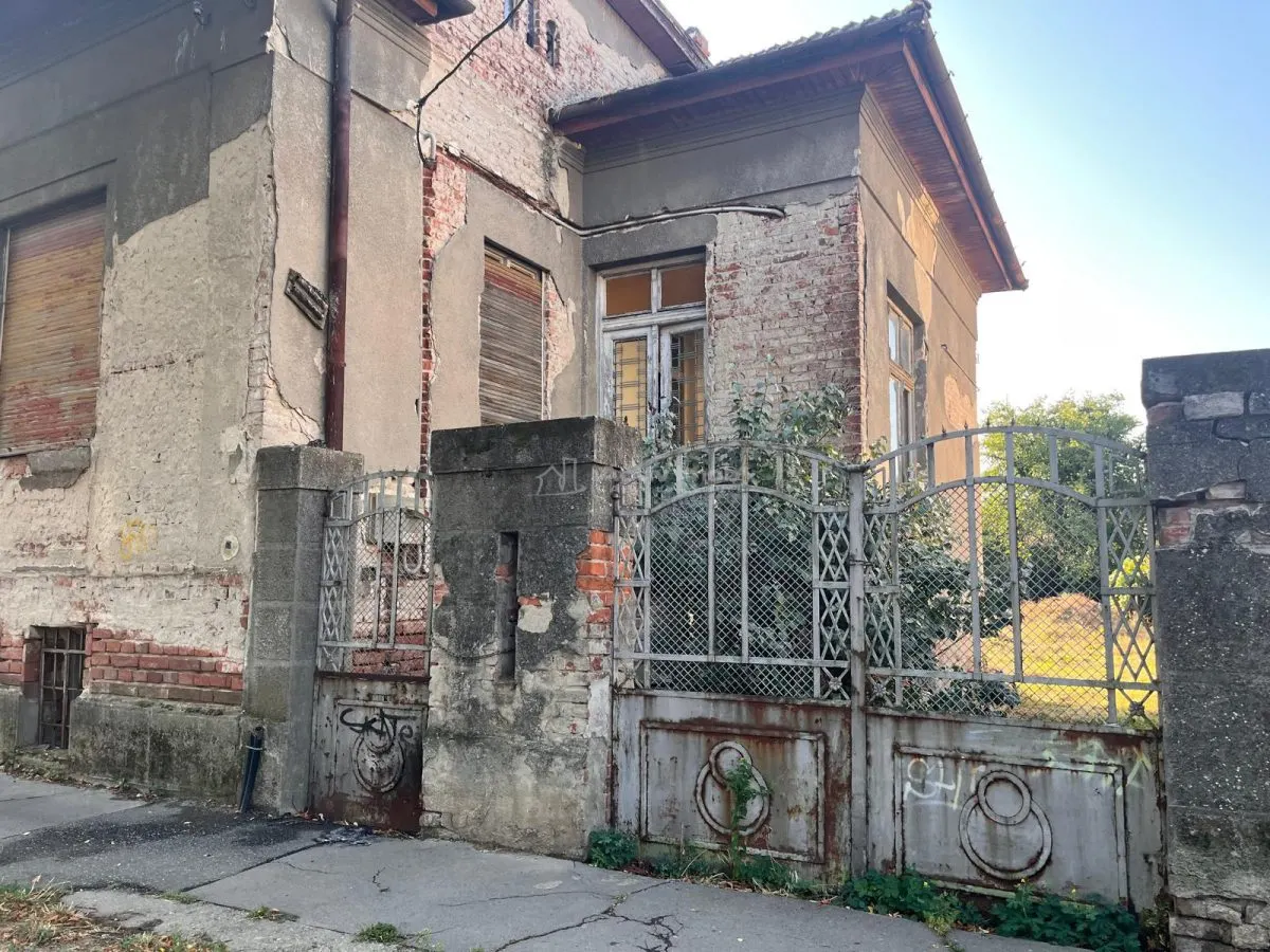 Timisoara, Vila Cu Teren Generos De 802 Mp. Zona Balcescu-Elisabetin - foto 2