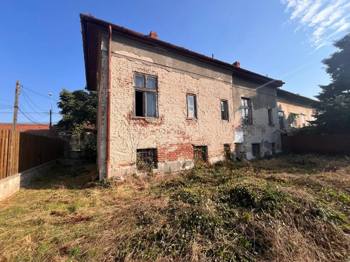 Timisoara, Vila Cu Teren Generos De 802 Mp. Zona Balcescu-Elisabetin - foto 25