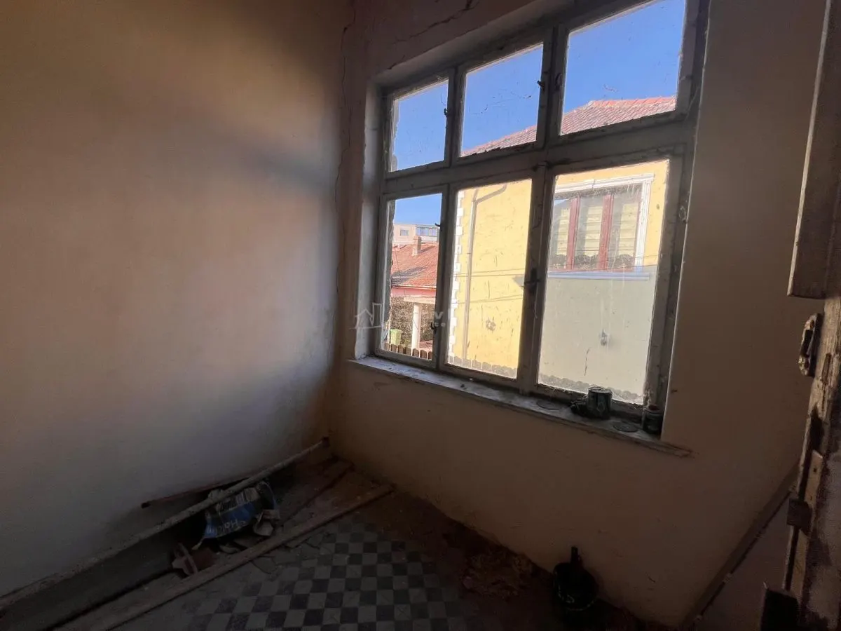 Timisoara, Vila Cu Teren Generos De 802 Mp. Zona Balcescu-Elisabetin - foto 6