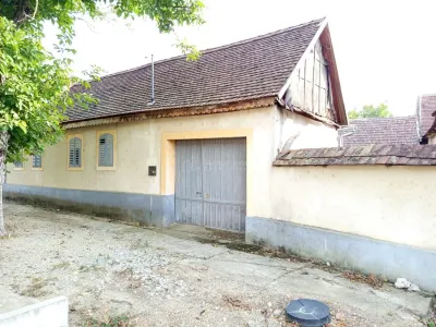 House / villa for sale 135 sqm in Ciuchici - foto 2