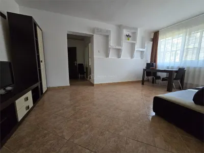 Apartament 2 camere de vanzare Aleea Trandafirilor - foto 2