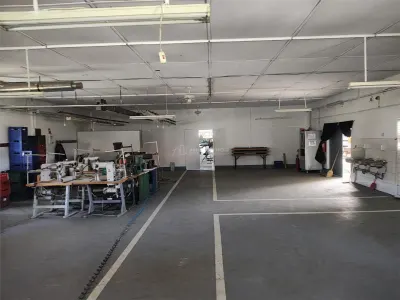 工业厂房出售或出租 – 米什卡，比霍尔县 – 建筑面积972平方米，土地12,538平方米 - foto 13
