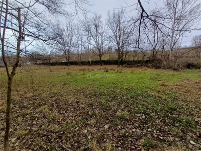 Resita, Teren Drept Intravilan, Langa Prau si Drum, Parcelabil, 4500 Mp., 15 Euro/Mp., Renk - foto 16