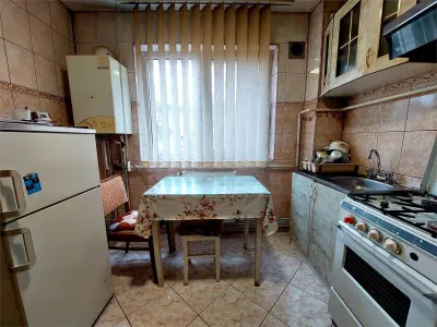 3 camere,65 MP, semidecomandat, loc de parcare, Micro 14 - foto 9