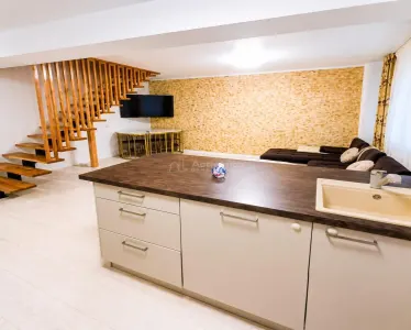 Apartament 4 camere 100 mp de inchiriat str Magurii - Cisnadie
