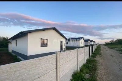 Case individuale pe parter-Mihailesti-Giurgiu-Teren 400 mp-STB - Mihailesti