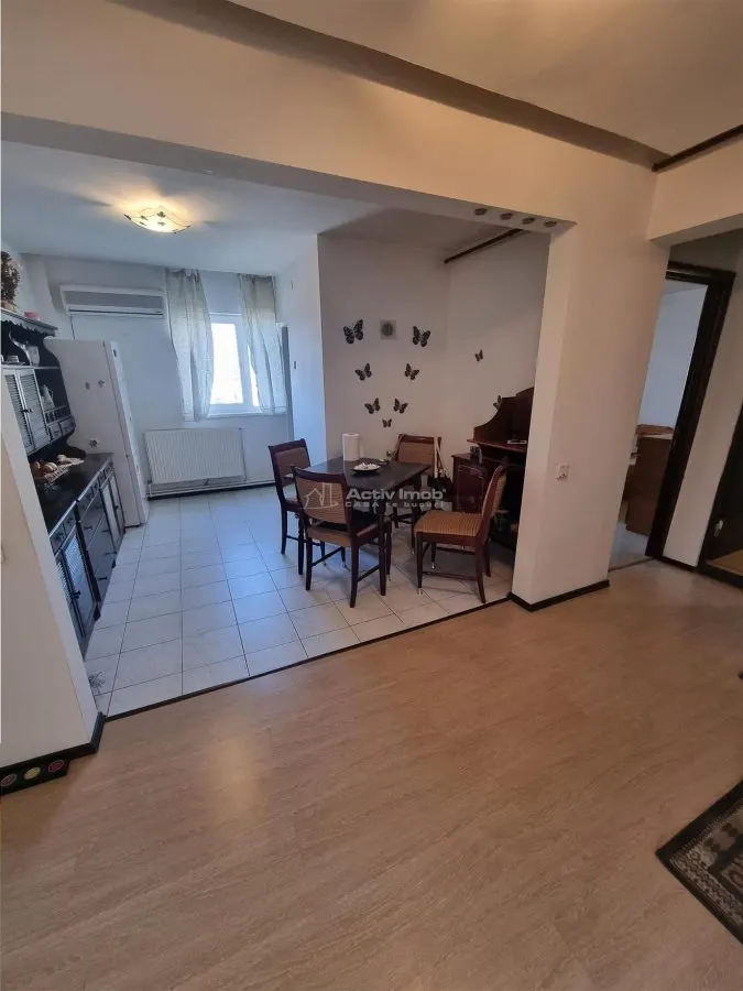 3卧室翻新公寓，3楼，F-uri地区 - foto 3