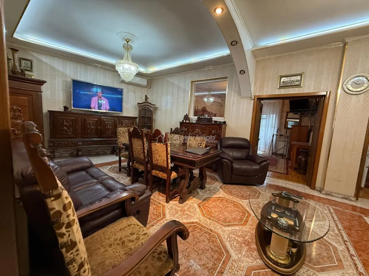 4-Bedroom Apartment, 122 sqm, Piata Unirii - foto 1