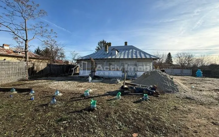 Casa individuala reconditionata partial-Teren 900 mp-Toate utilitatile-Gaz la poarta-Asfalt - foto 22