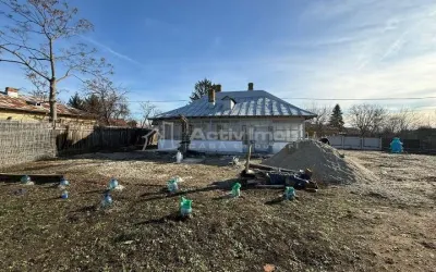Casa individuala reconditionata partial-Teren 900 mp-Toate utilitatile-Gaz la poarta-Asfalt - foto 24