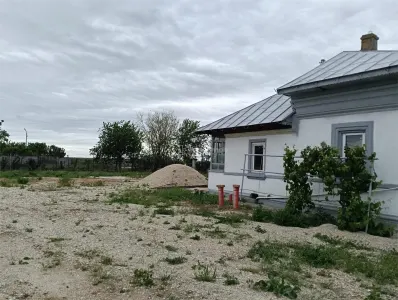 Casa individuala reconditionata partial-Teren 900 mp-Toate utilitatile-Gaz la poarta-Asfalt - foto 6