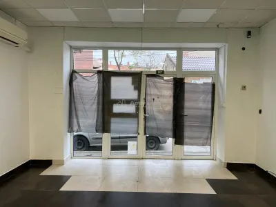 LUGOJ, DE INCHIRIAT – SPATIU COMERCIAL CENTRAL, 95 MP, (LANGA POLITIE) - foto 14