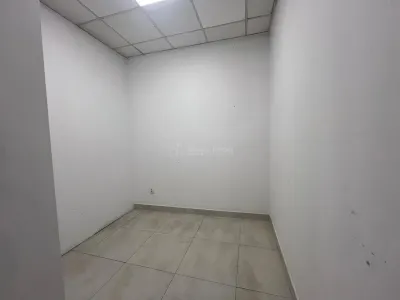 LUGOJ, DE INCHIRIAT – SPATIU COMERCIAL CENTRAL, 95 MP, (LANGA POLITIE) - foto 17
