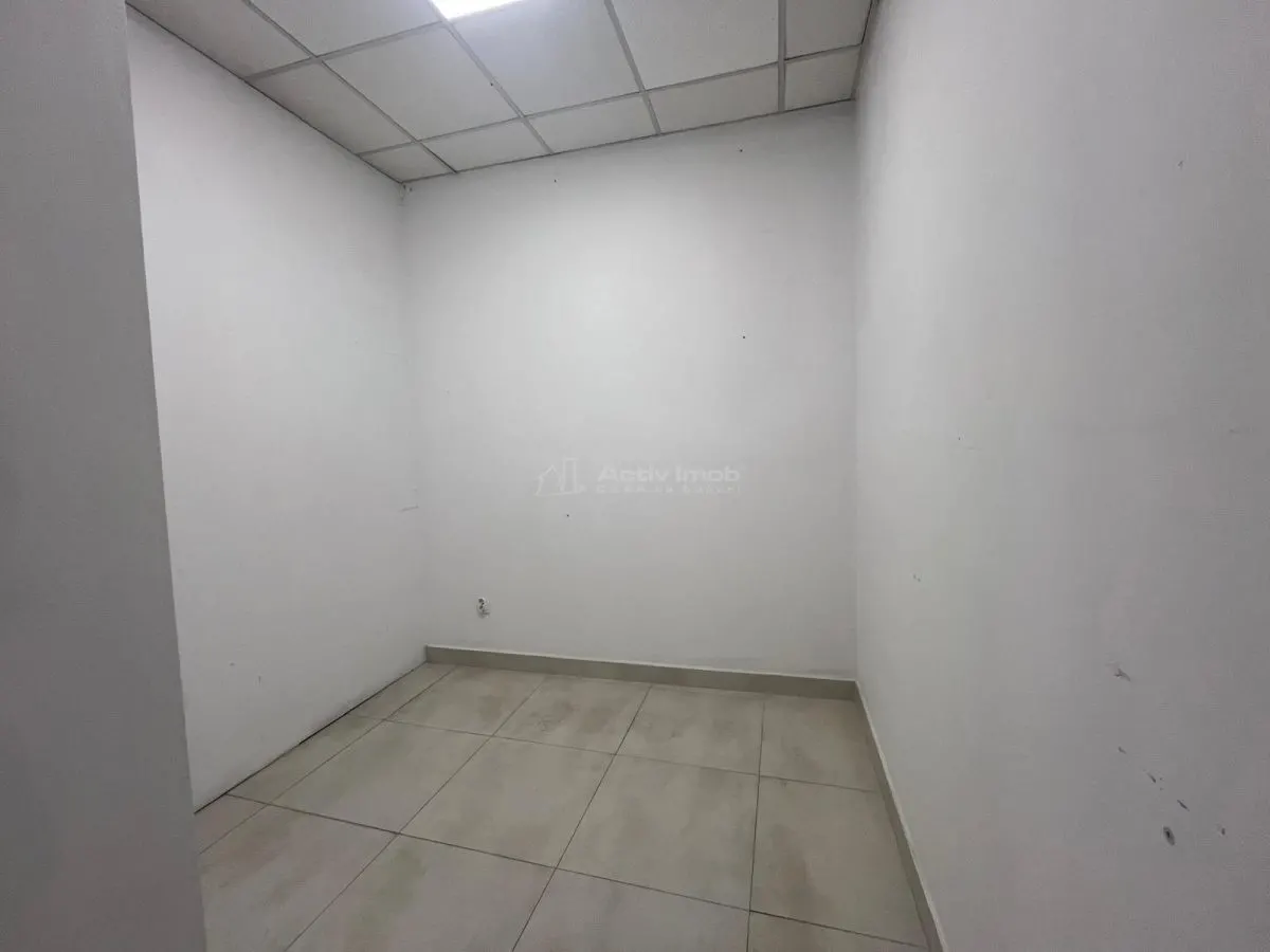 LUGOJ, DE INCHIRIAT – SPATIU COMERCIAL CENTRAL, 95 MP, (LANGA POLITIE) - foto 17