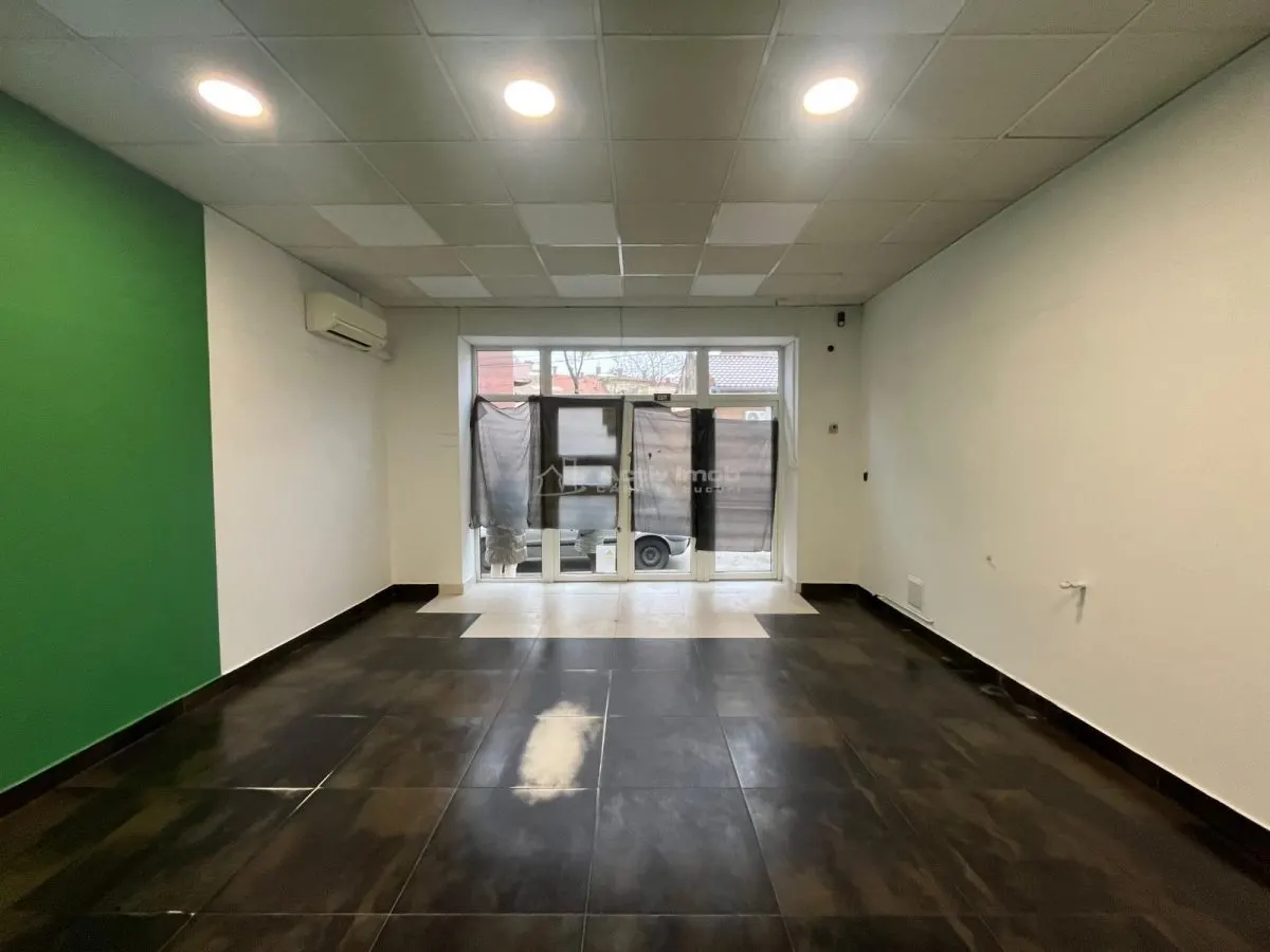 LUGOJ, DE INCHIRIAT – SPATIU COMERCIAL CENTRAL, 95 MP, (LANGA POLITIE) - foto 3