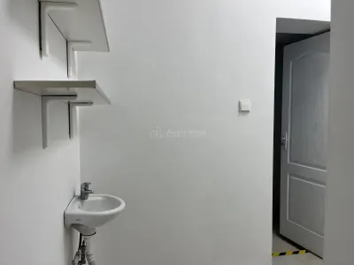 LUGOJ, DE INCHIRIAT – SPATIU COMERCIAL CENTRAL, 95 MP, (LANGA POLITIE) - foto 25