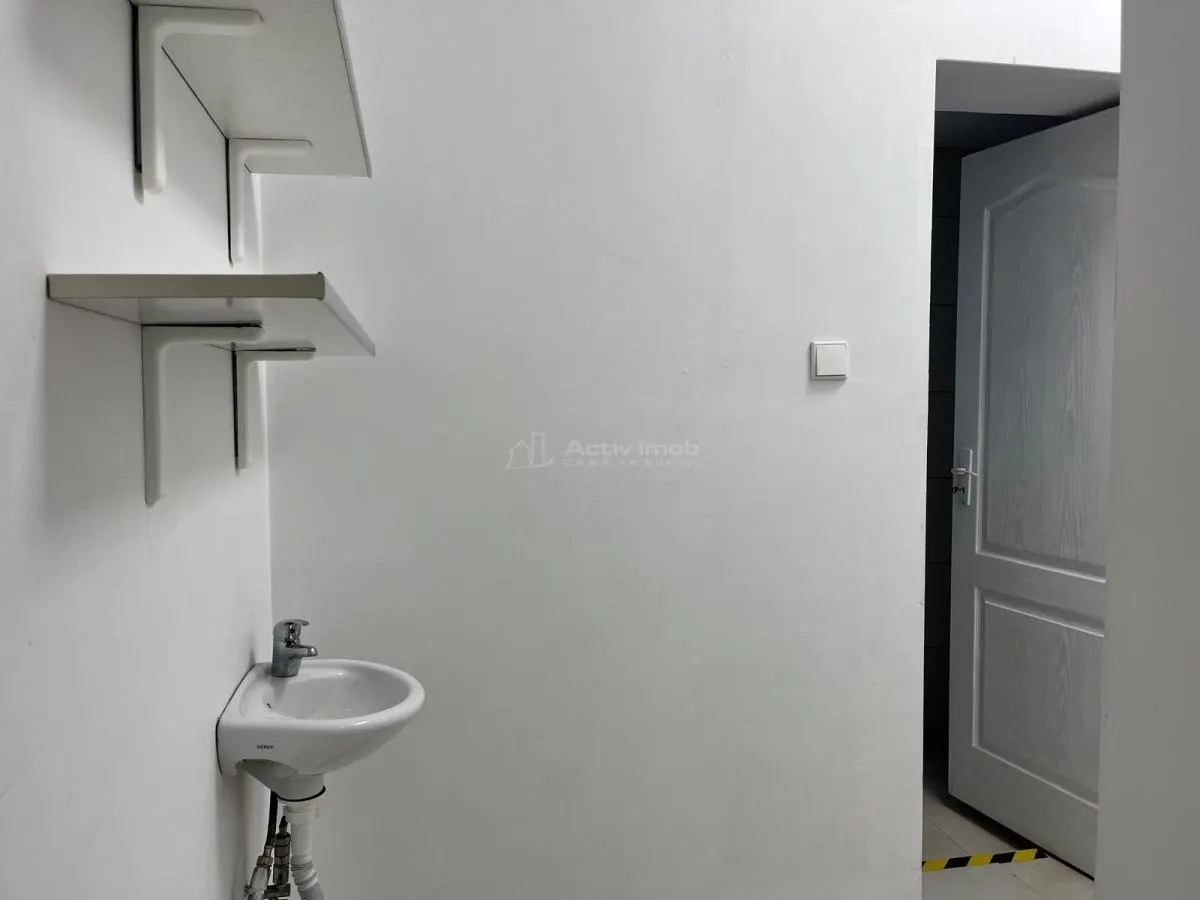 LUGOJ, DE INCHIRIAT – SPATIU COMERCIAL CENTRAL, 95 MP, (LANGA POLITIE) - foto 25