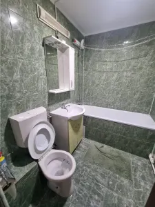 2卧室分离式布局公寓，已翻新并配备家具，Zona 800 - foto 12
