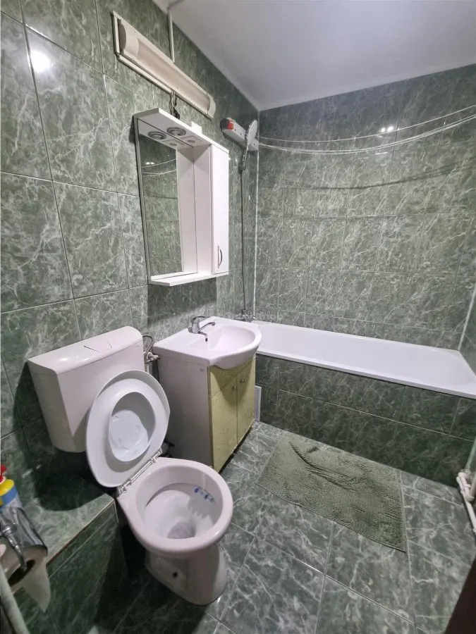 2卧室分离式布局公寓，已翻新并配备家具，Zona 800 - foto 12