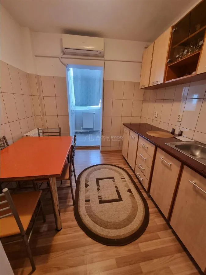 2卧室分离式布局公寓，已翻新并配备家具，Zona 800 - foto 7