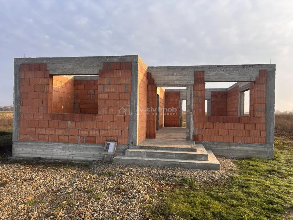 Casa noua la rosu - Tarian – Girisu de Cris - Teren 560 mp - foto 1