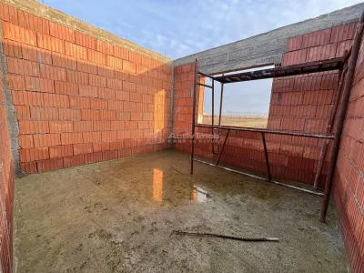 Casa noua la rosu - Tarian – Girisu de Cris - Teren 560 mp - foto 6