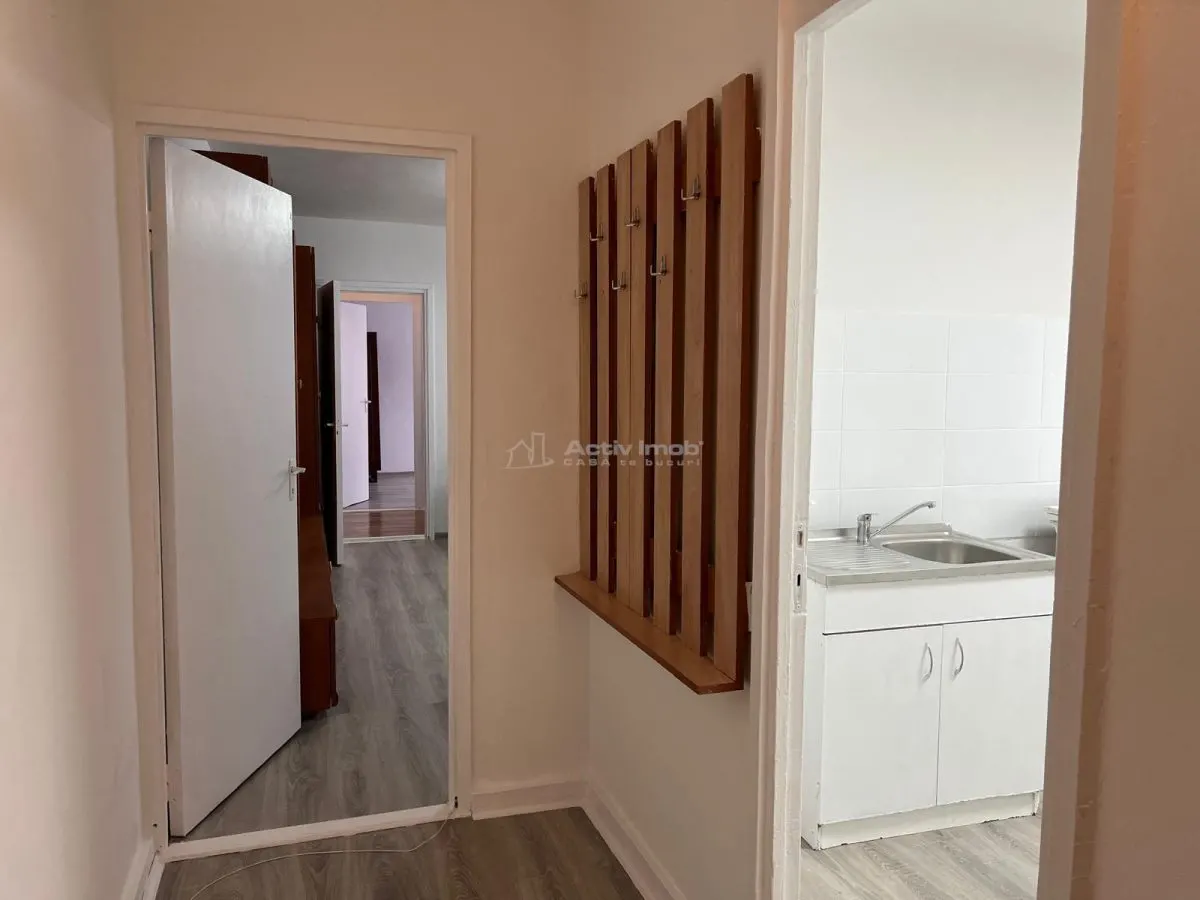 Lugoj, Ap. 2 Cam. Et. 3 Recent Renovat, Zona Timisorii - foto 15
