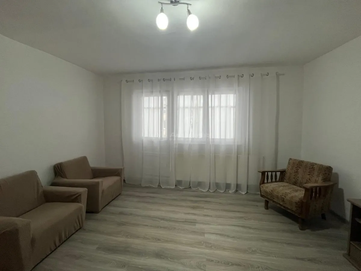Lugoj, Ap. 2 Cam. Et. 3 Recent Renovat, Zona Timisorii - foto 16