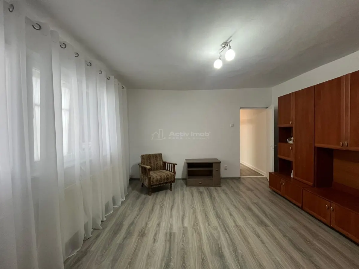 Lugoj, Ap. 2 Cam. Et. 3 Recent Renovat, Zona Timisorii - foto 18