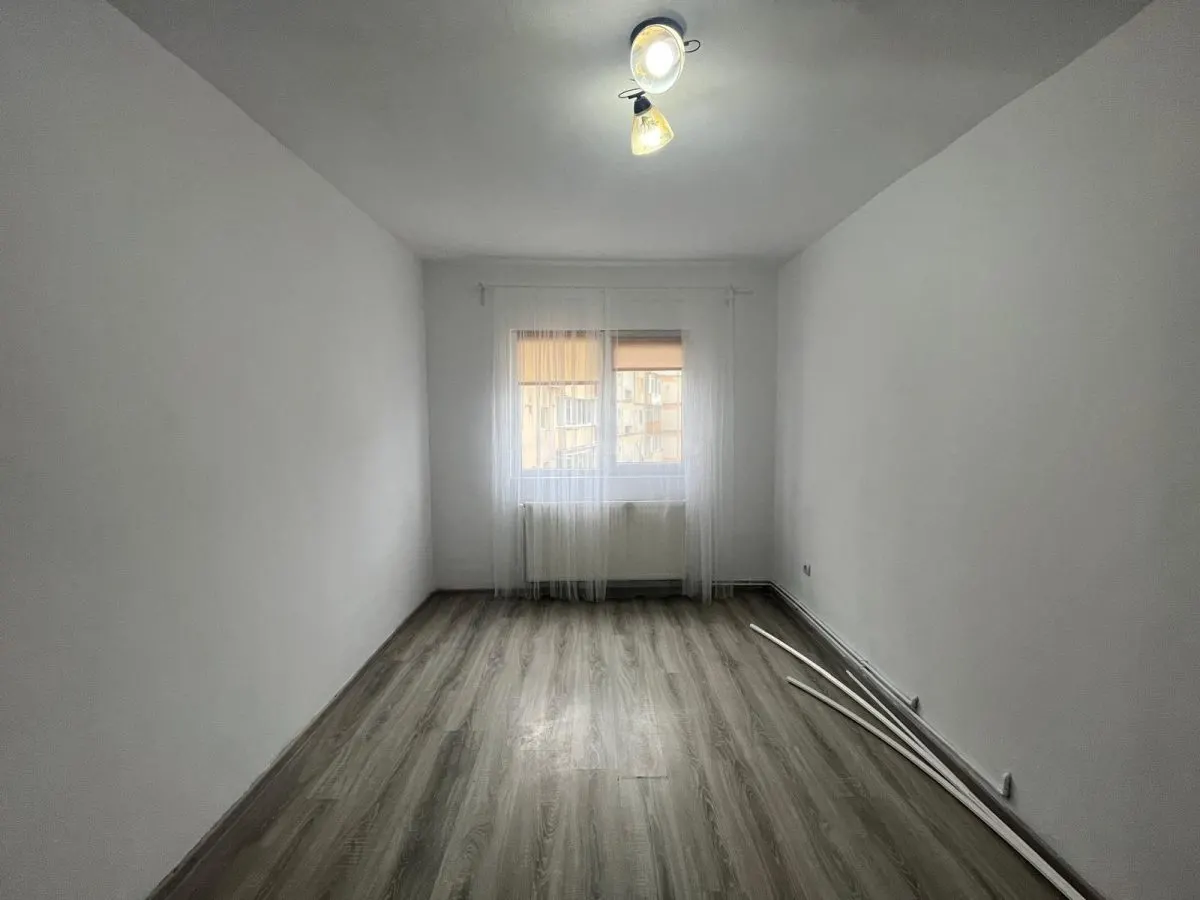 Lugoj, Ap. 2 Cam. Et. 3 Recent Renovat, Zona Timisorii - foto 5