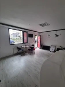De inchiriat Spatiu comercial si teren strada Bucuresti langa C.E.C - Alexandria