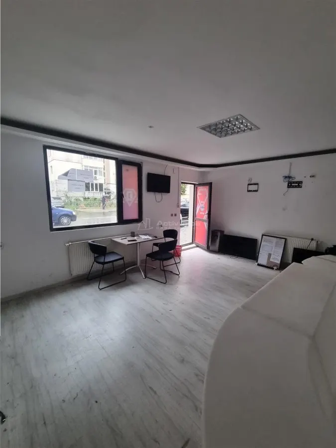 商业空间及土地出租，布加勒斯特街，亚历山德里亚 - foto 1