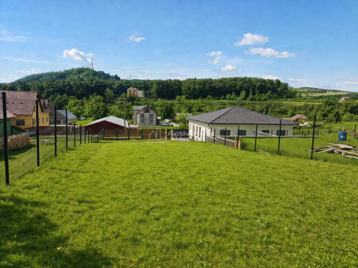 Teren intravilan de 769 mp cu priveliște frumoasa catre munti - foto 5
