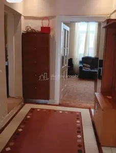 2 cam - la curte comuna - Arad