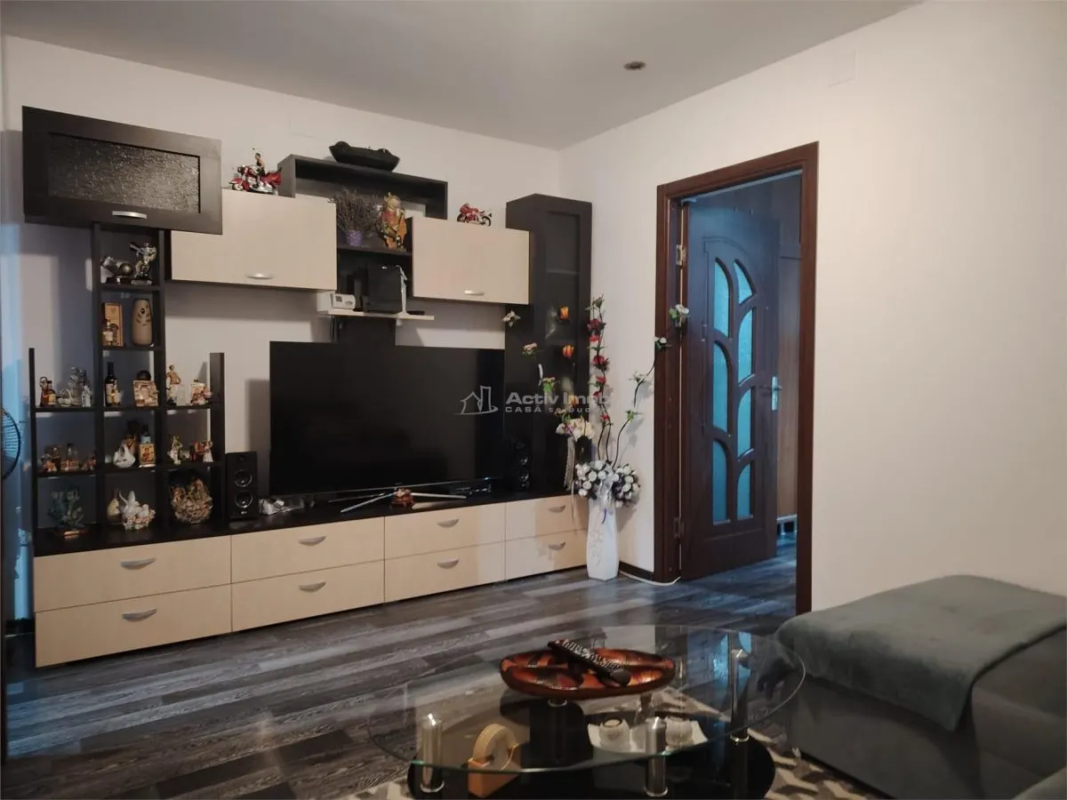 Apartament cu 2 camere mobilat si utilat modern, situat ultracentral - foto 1
