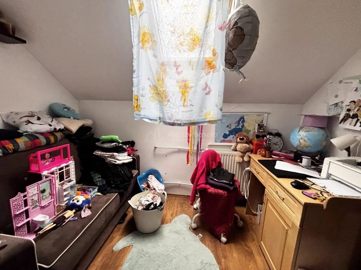 Casa cu grădina - Cartierul Nou - foto 11