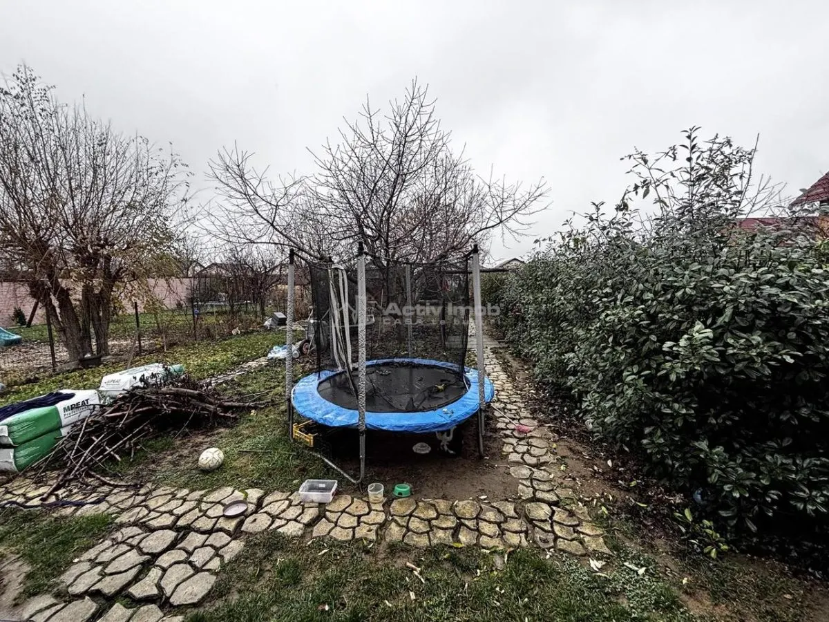 Casa cu grădina - Cartierul Nou - foto 13