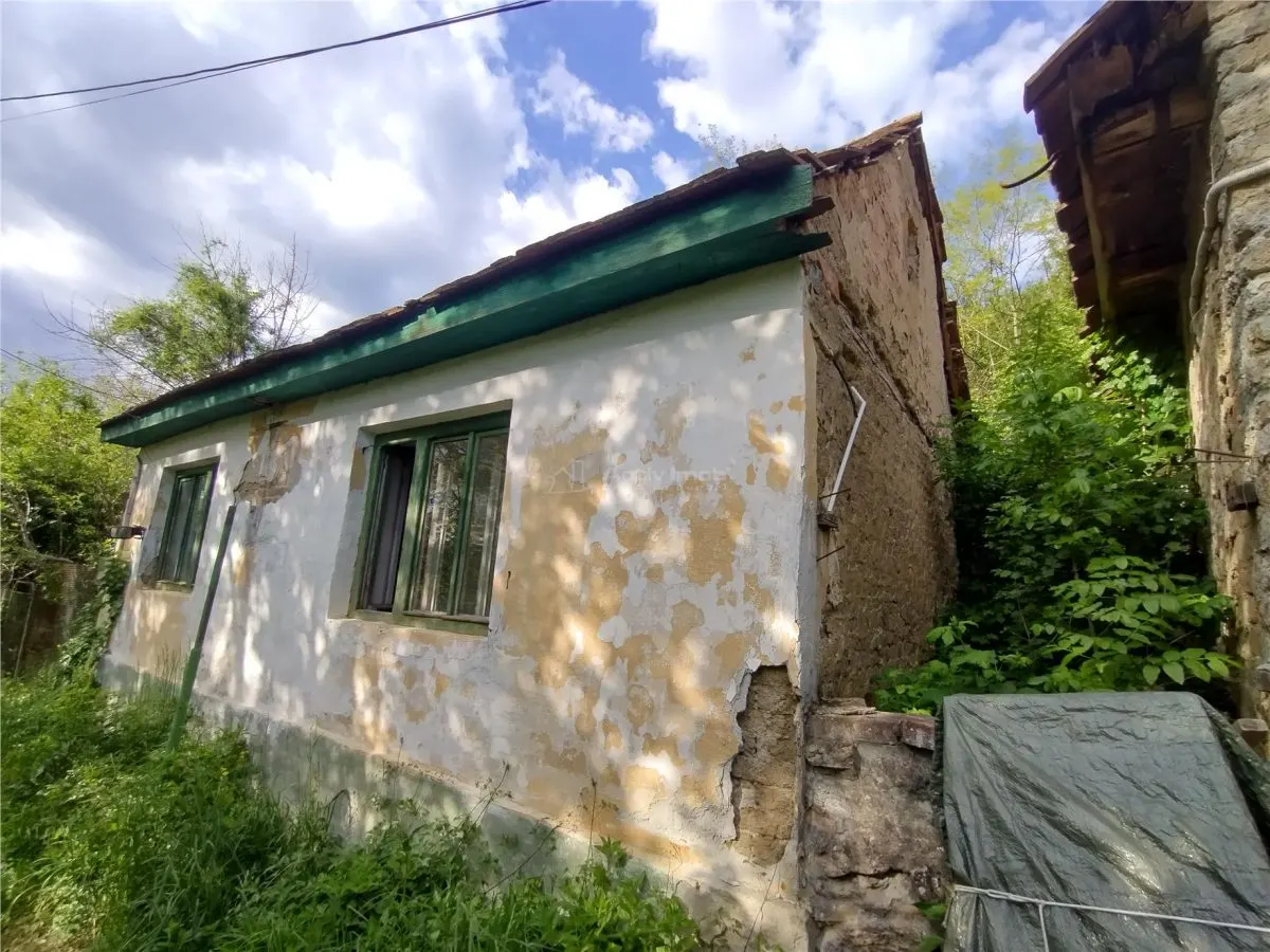 House / villa for sale 30 sqm in Sasca Montana - foto 7