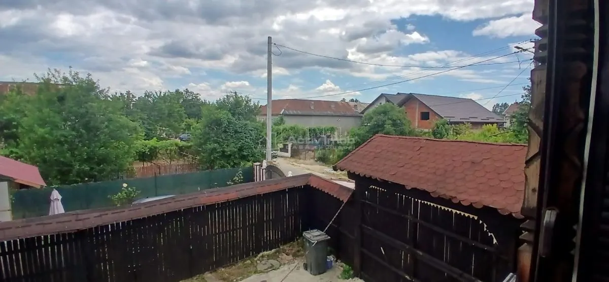 Casa 8 camere de vanzare Valea Voievozilor Targoviste 653mp teren - foto 2