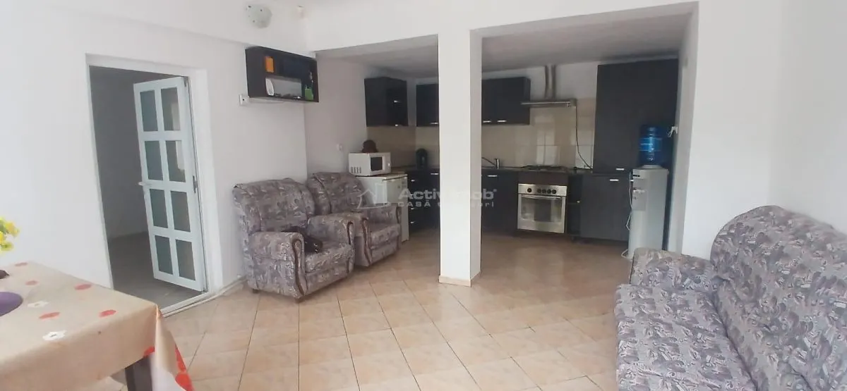 Casa 8 camere de vanzare Valea Voievozilor Targoviste 653mp teren - foto 3