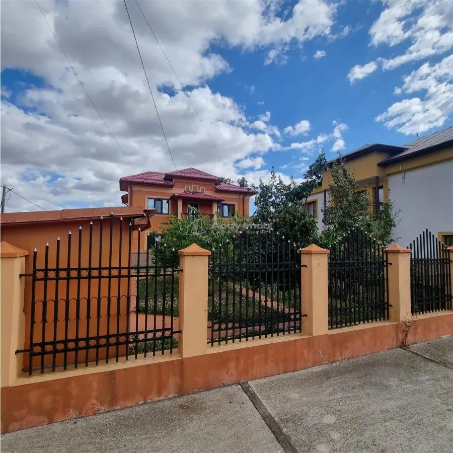Casa Vila si curte in Poroschia - foto 16