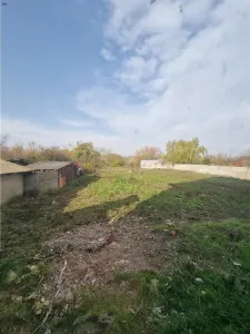 Vanzare TEREN intravilan 1000 mp deschidere 17 m liniari Nanov - Nanov