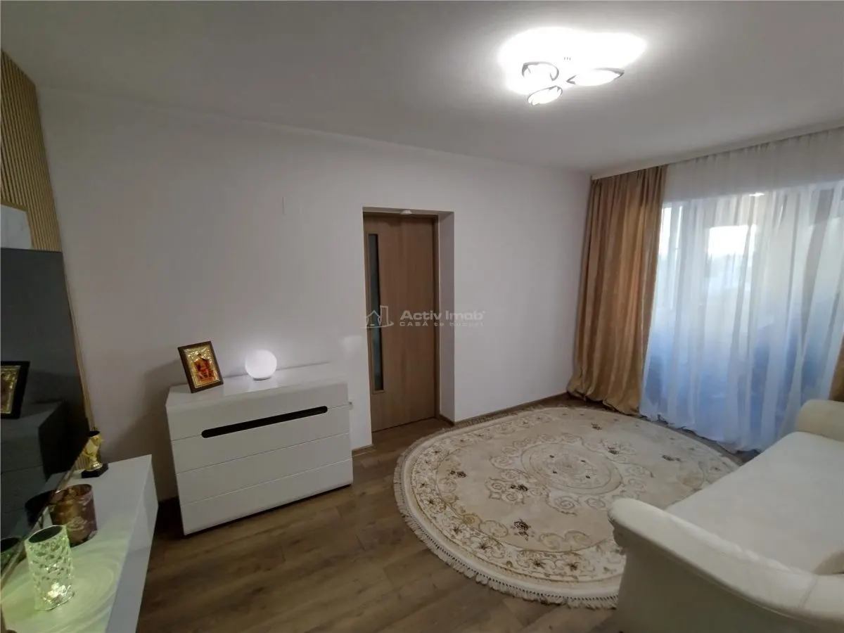 Oravita, Appartement Clés en Main, 3 Chambres, 1er Étage, Confort Standard, Commission Zéro - foto 3
