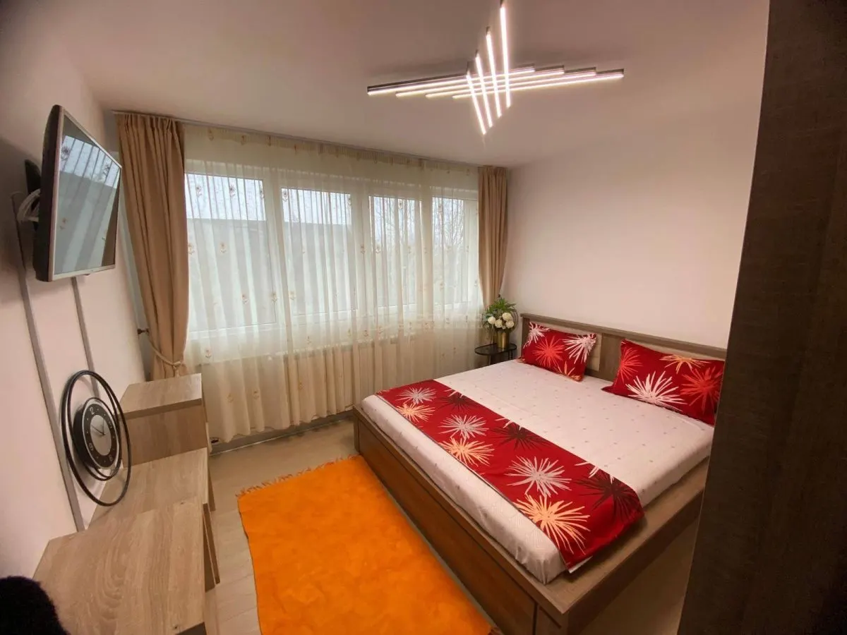 2-Bedroom Luxury Apartment - Eroii Revolutiei, Serban Voda - foto 4