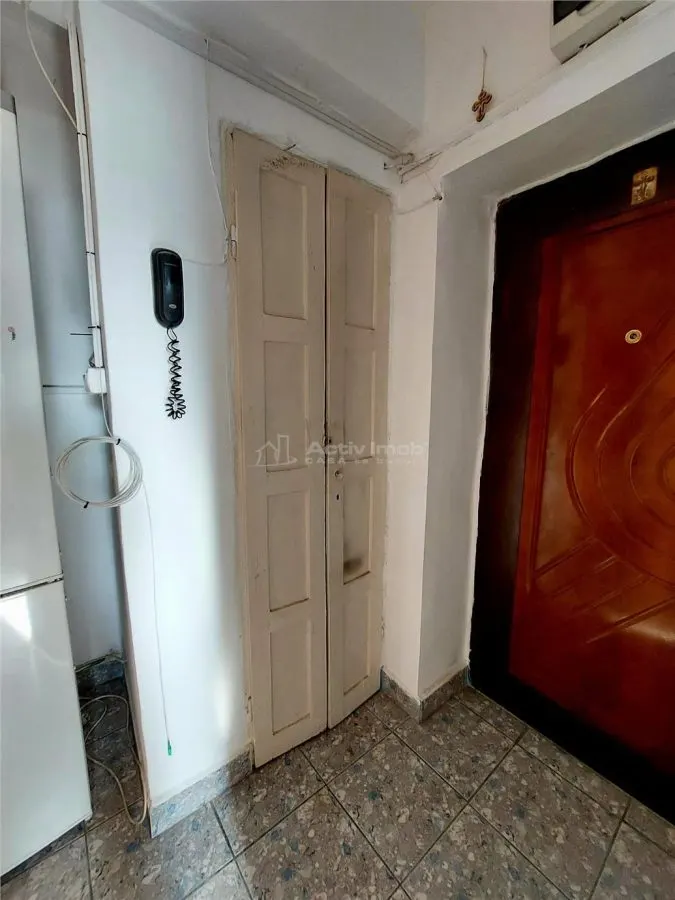 3 camere,decomandat, CENTRU - Str. Victoriei, etaj 3 - foto 14