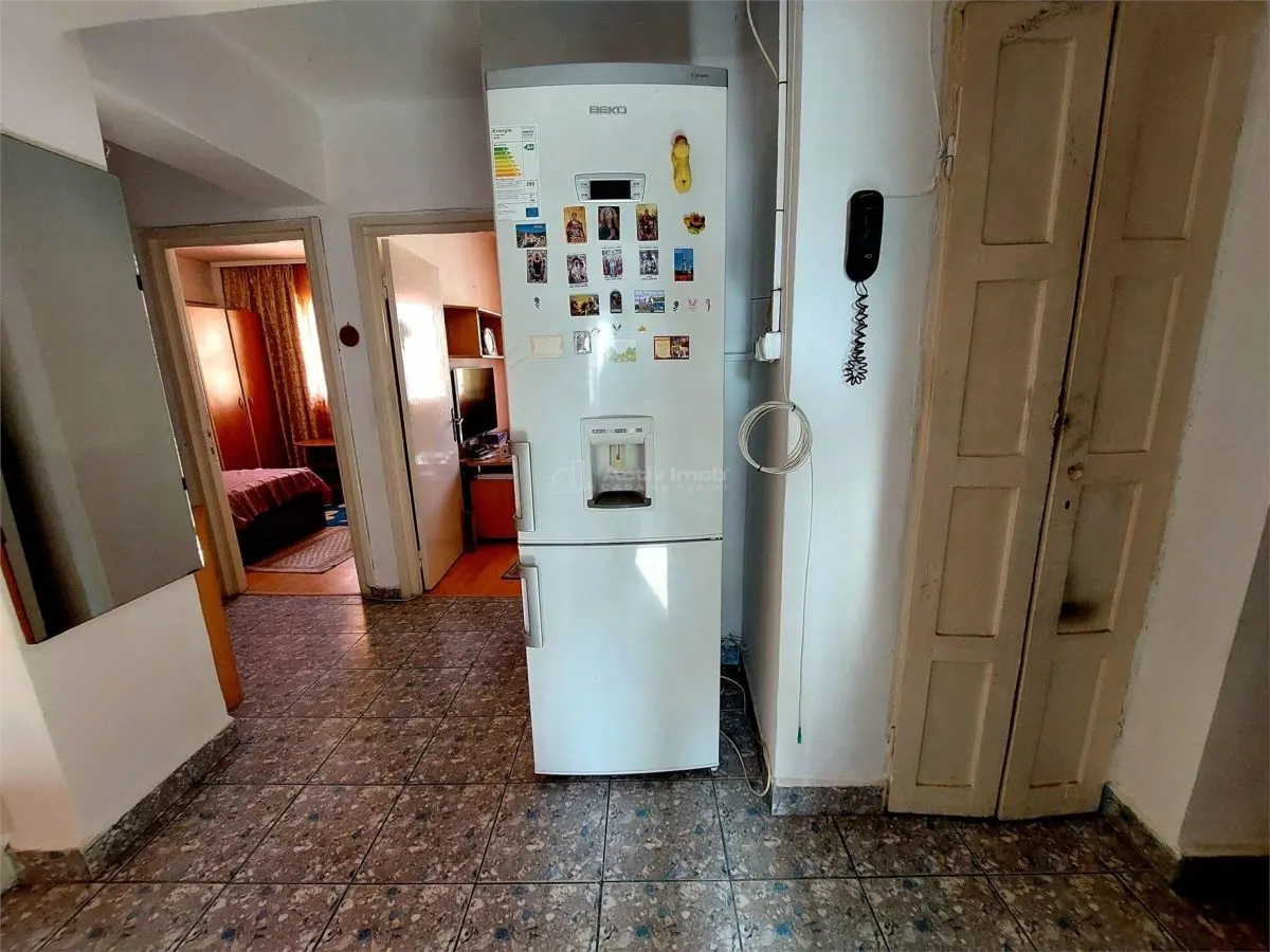 3 camere,decomandat, CENTRU - Str. Victoriei, etaj 3 - foto 15