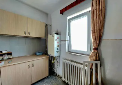 3 camere,decomandat, CENTRU - Str. Victoriei, etaj 3 - foto 9